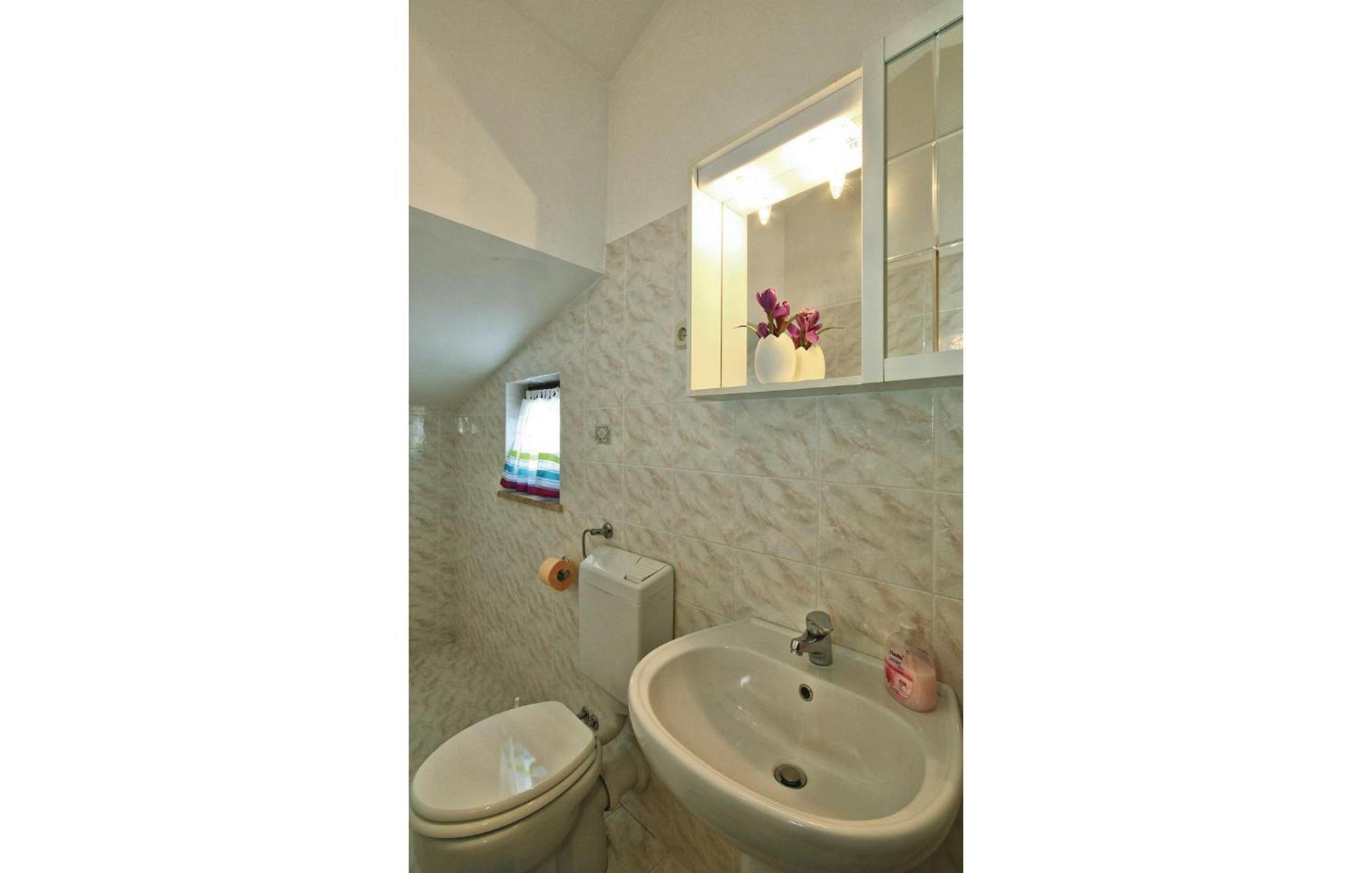 3 Bedroom Gorgeous Apartment In Poreč Extérieur photo