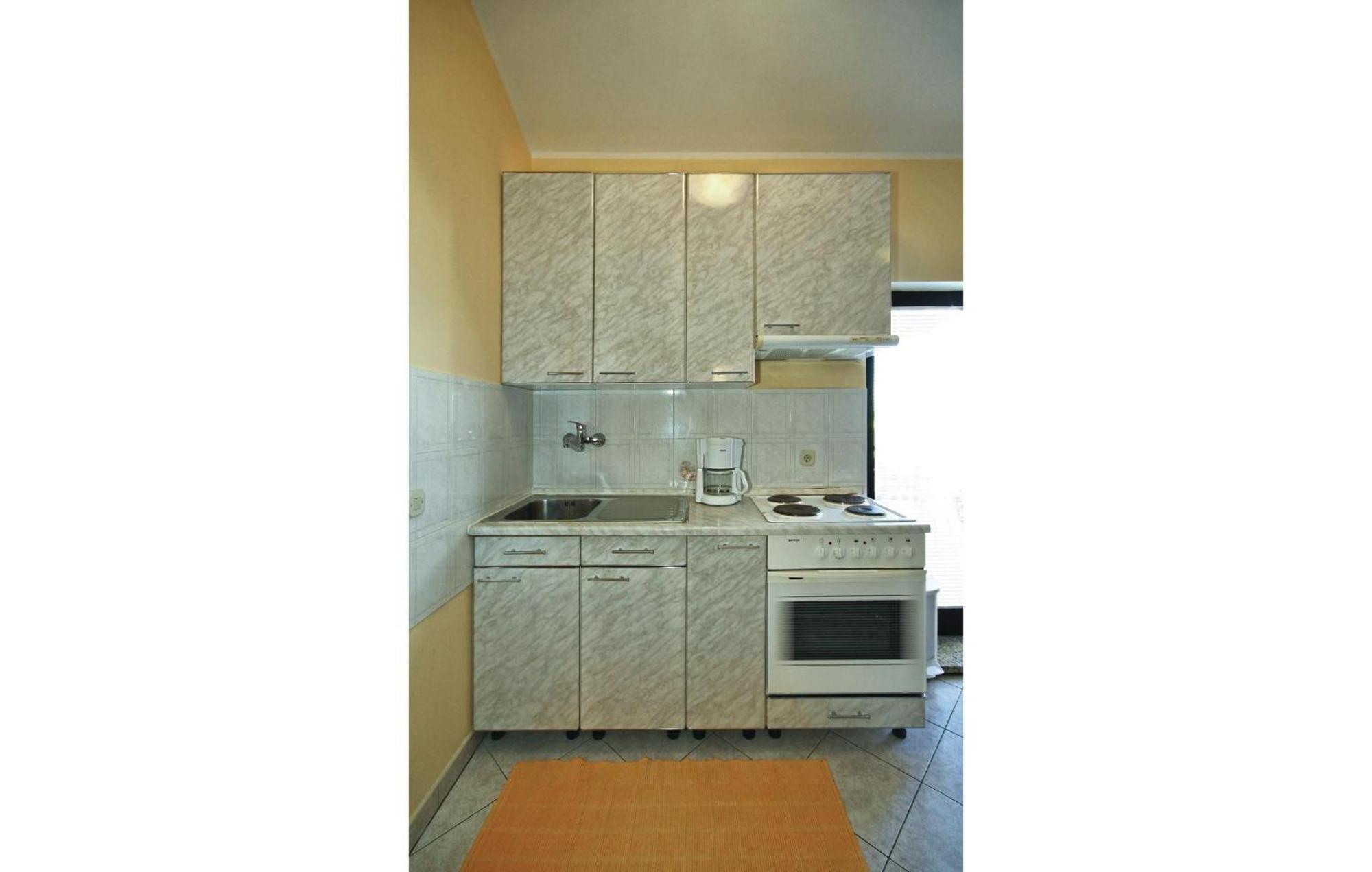 3 Bedroom Gorgeous Apartment In Poreč Extérieur photo