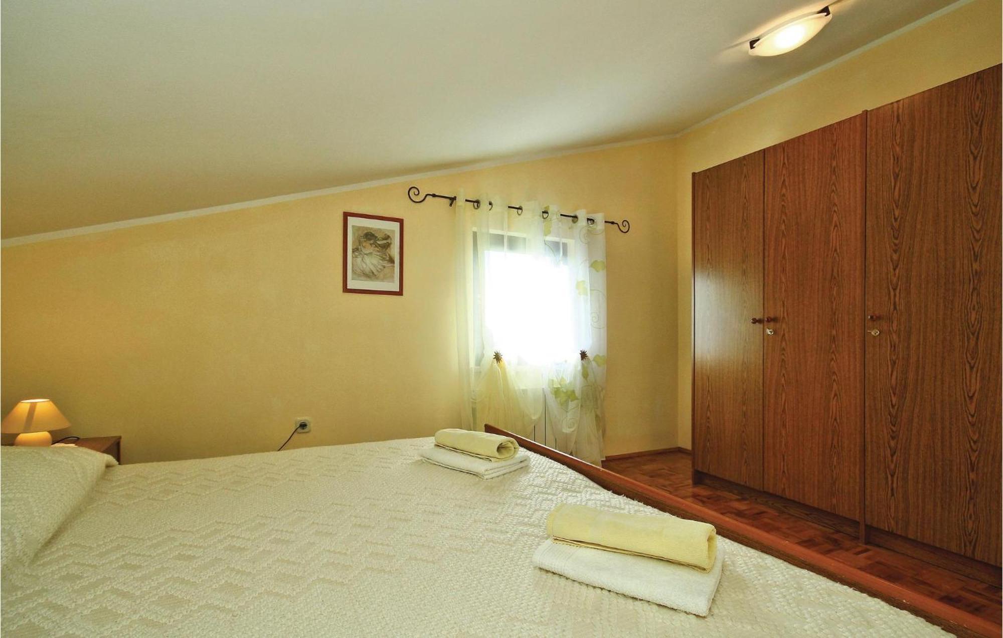 3 Bedroom Gorgeous Apartment In Poreč Extérieur photo