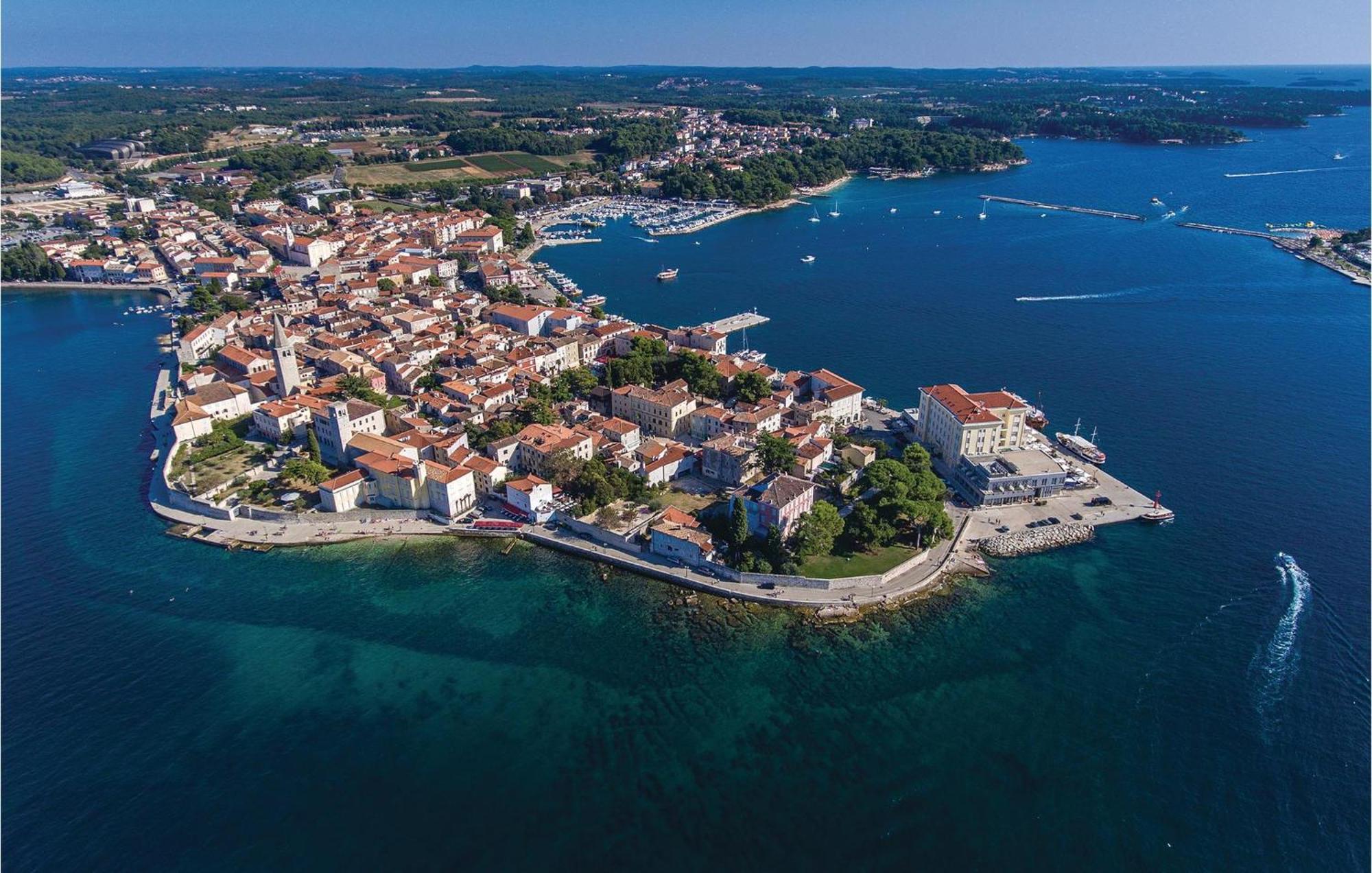 3 Bedroom Gorgeous Apartment In Poreč Extérieur photo